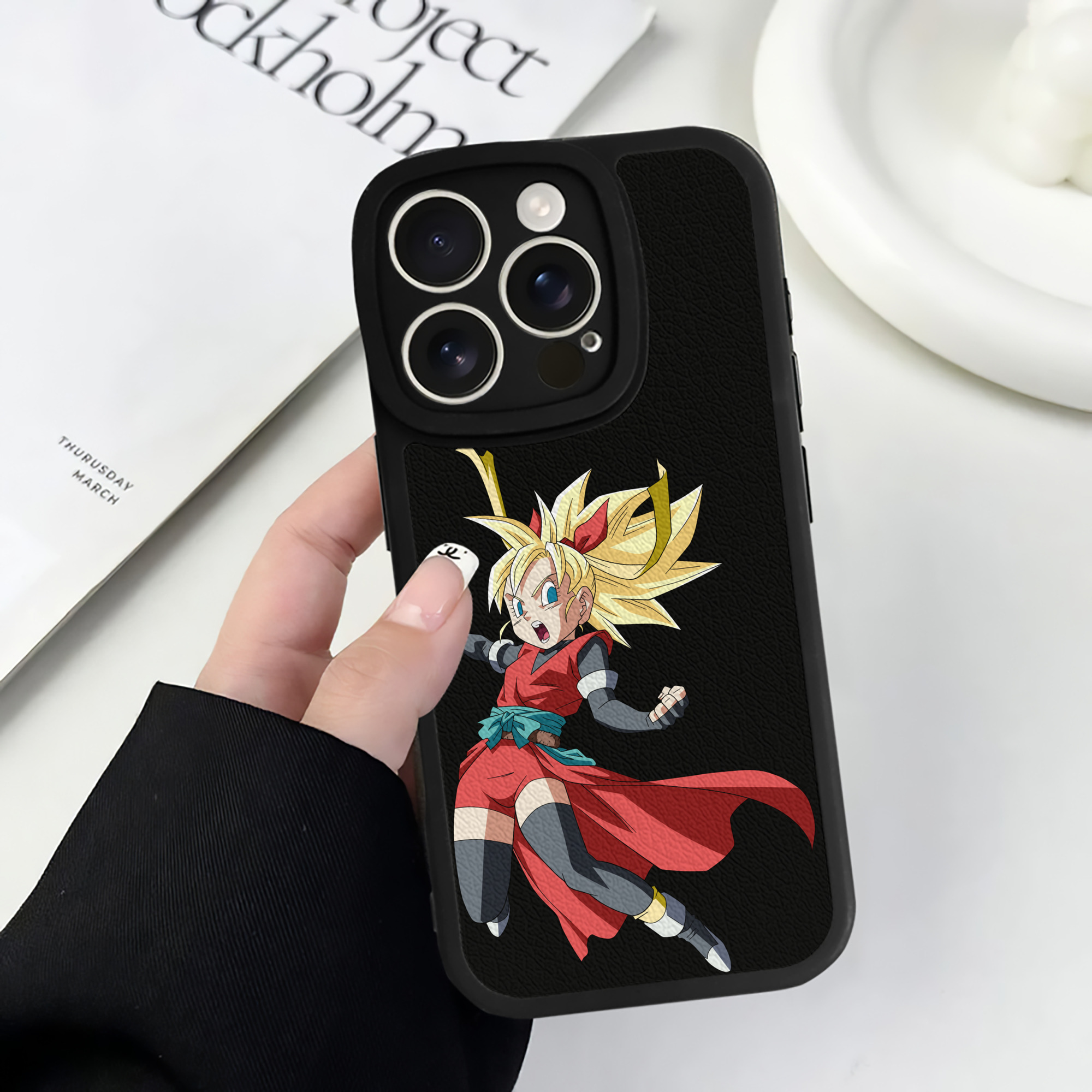 （画像用） ドラゴンボール カリフラ DRAGON BALL Caulifla 【iPhone 16シリーズ対応】シリコンスマホケース（レザー調） 材質：シリコン